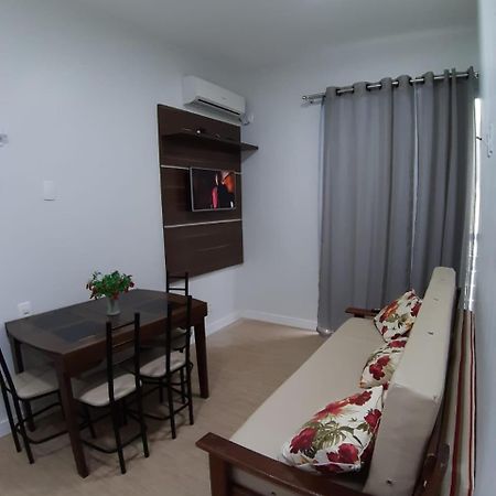 Apartamento Ilha Dos Patos Ingleses Na Beira Do Mar フロリアノポリス 部屋 写真
