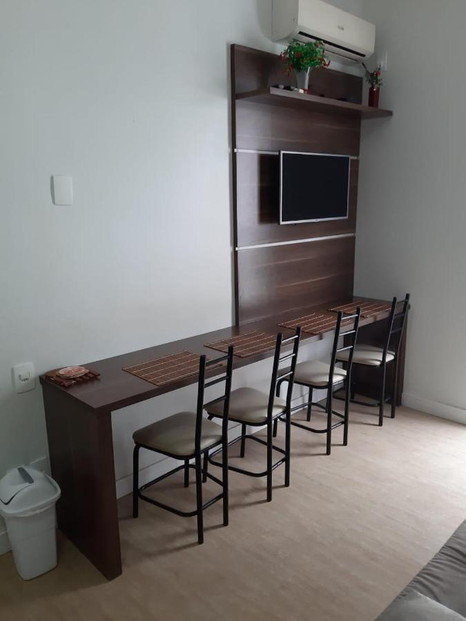 Apartamento Ilha Dos Patos Ingleses Na Beira Do Mar フロリアノポリス エクステリア 写真