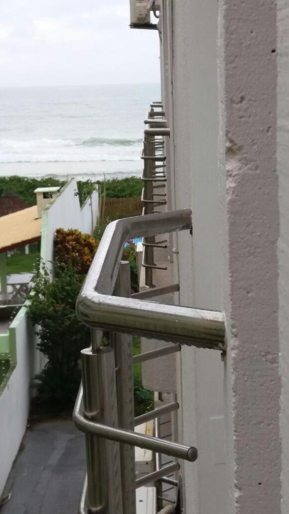 Apartamento Ilha Dos Patos Ingleses Na Beira Do Mar フロリアノポリス エクステリア 写真