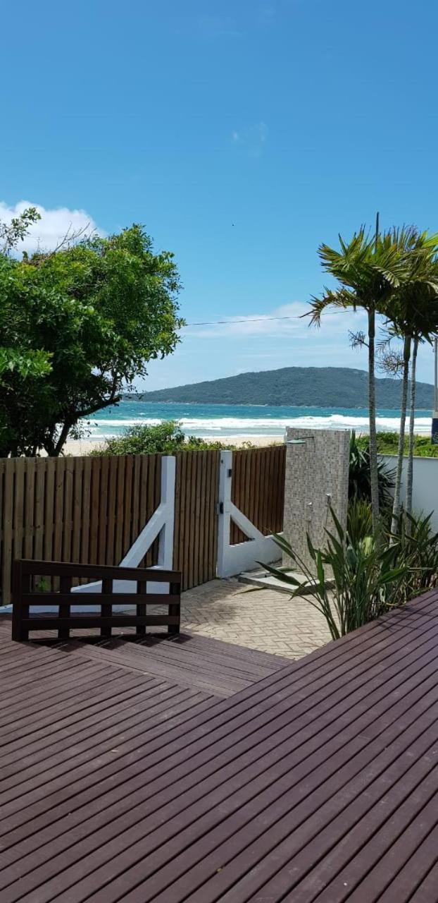Apartamento Ilha Dos Patos Ingleses Na Beira Do Mar フロリアノポリス エクステリア 写真